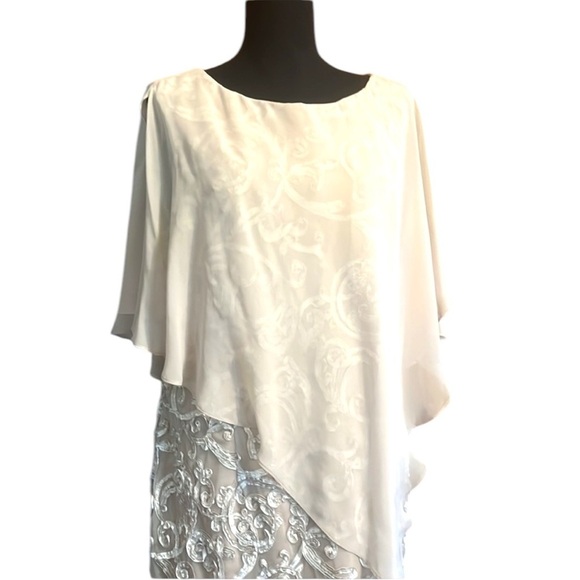 Studio one appliqué dress with sheer overlay. - Picture 2 of 10